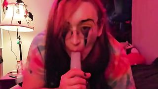 Trans Clowngirl Gets Freaky With a Balloon