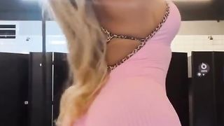 Instagram:agathaloraofficiall