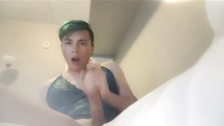 Missy needs a palm ...or more~!