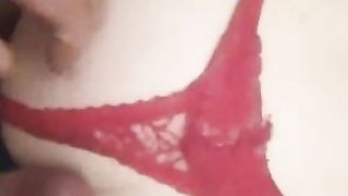 En mand kommer ud af fængslet og knepper en russisk trans hore i rectal, med samtaler