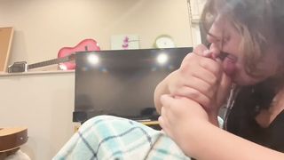 Dum trans doll energetically idolizes her own soles