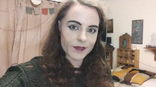 Bored sissy Lola plows herself rigid while parent is away