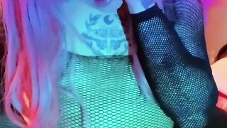 Boneca trans bate uma punheta gostosa - OF /EMMAINK13