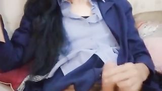 Chinese Crossdresser masturbasi In work clothes