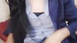 Chinese Crossdresser masturbasi In work clothes