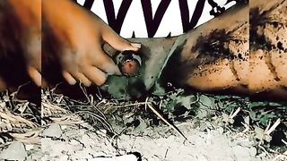 Promiscuous ts jacks packing her labia with filth