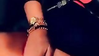 What’s a damsel to do!!