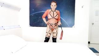 wanna be the dude in couch, I predominate???