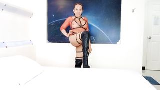 wanna be the dude in couch, I predominate???