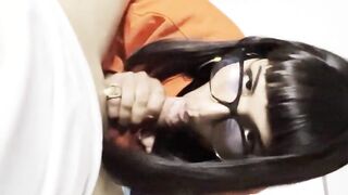 Hermosa chica trans chupa enorme polla