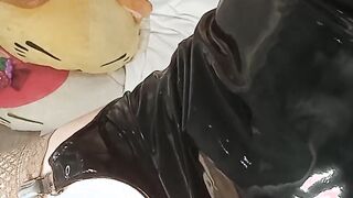 Hedging myself while plugged