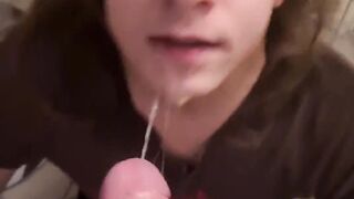 Cette smallish chienne worship sucer