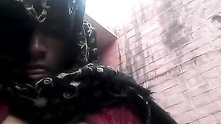 Chesty bra-stuffers desi