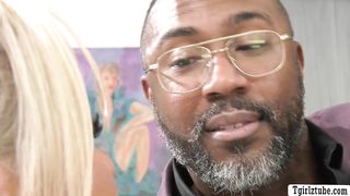 Trans sugar babe Brittney analed by black sugardad