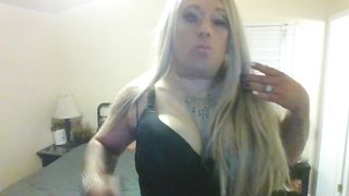 2 bi-otches playimg after the pub