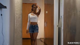 BLACK-TGIRLS: Tiffany Stackemz Gets Spread66