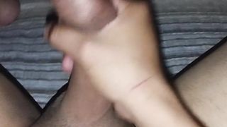 Me masturbo para sacar toda mí leche