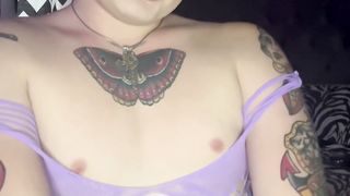 COOL FEMBOI NEEDS WORSHIPING