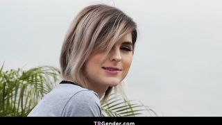 Smallish TRANSSEXUAL Jean Hollywood gets screwed harshly