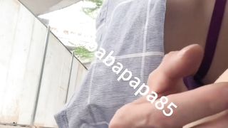 远处是天桥无下装露出完整版