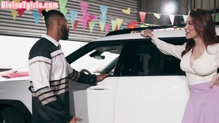 DIVINE TGIRLS - Big-chested TRANSSEXUAL honey nailed in IR barebacking by BFs rod in truck