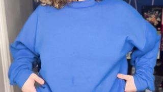 Nice Tgirl Displays Off and Masturbates Until Jizzing