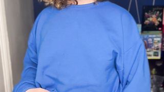 Nice Tgirl Displays Off and Masturbates Until Jizzing