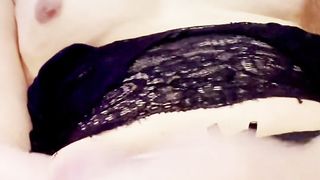 Trans Safada Tocando Punheta e Gozando Gostoso