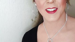 Spectacular crossdresser tells story about a insatiable night!