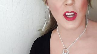 Spectacular crossdresser tells story about a insatiable night!