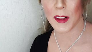 Spectacular crossdresser tells story about a insatiable night!