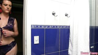 WISH SHE-CREATURE - Bath Joy with Tgirl Amanda Ferraz