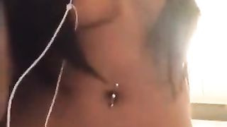 Aylla Starlet gozando na cam