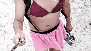 lnida trans se cambia de ropa y tacones le gusta desnudarse en publico