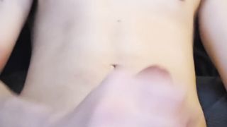 Trans dame milks off and jizzes