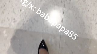 Black sundress dark-skinned pantyhose crimson bottom high high-heeled shoes, coquettish at shopping mall dressing apartment