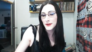 Nerdy trans woman in spandex disrobes and faps for devotee live