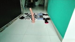 Trans le gusta tener 40 cm en su trasero. Es adicta a spandex