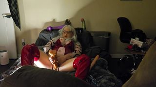 femme masker luvs an evening