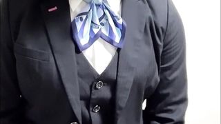 男の娘が本物のOL制服着てしこしこオナニー、本革パンプスの中に射精