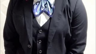 男の娘が本物のOL制服着てしこしこオナニー、本革パンプスの中に射精
