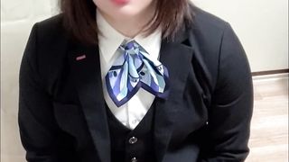 男の娘が本物のOL制服着てしこしこオナニー、本革パンプスの中に射精