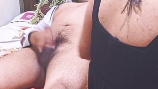 le doy duro a femboy luego me corro y le hago probar jelly a travesti