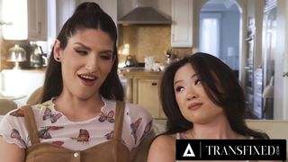 MESMERIZED - Pretty Zariah Aura & Diminutive Lulu Chu's Truth Or Dare Turns Into RAUNCHY PULVERIZING Sesh