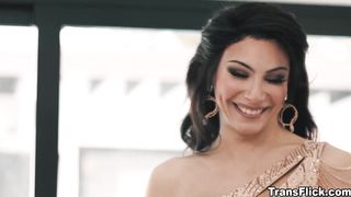 Anas surprise and delight