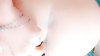 ترنس ۱۸ ساله سفید ایرانی در حمام