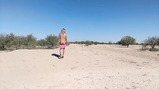 linda travesti puta en minifalda butt-plug rectal y tacones muy deliciosa y caliente disfrutala