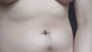 Transmasc Enby Wanking Off Vulva and Bud