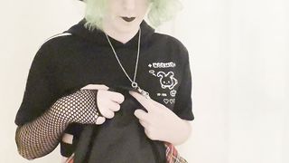 (Trans) Emo Lady Despairingly Pees Herself (Because Nobody Else Will!)