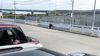 駐車場で大体露出しました(๑˃̵ᴗ˂̵)